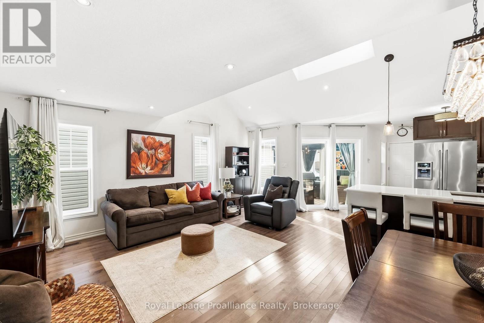 268 STRACHAN STREET - Image 8