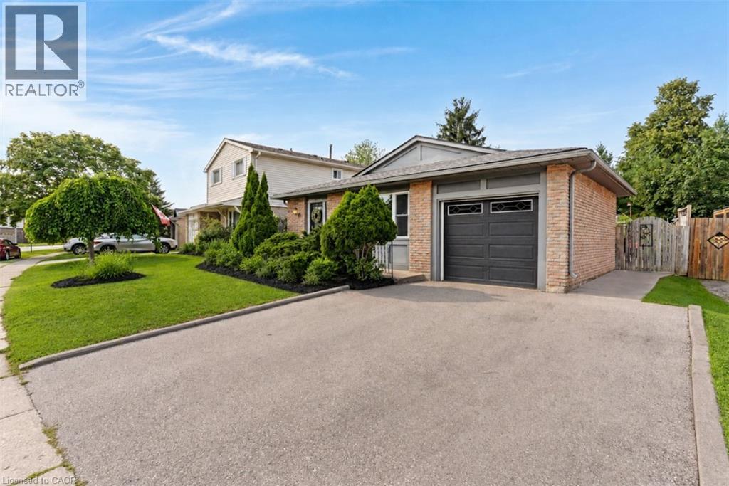 18 BISMARK Drive — photo 2