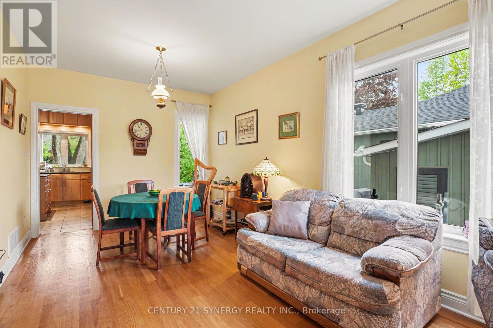 408 BROCK STREET E - 7