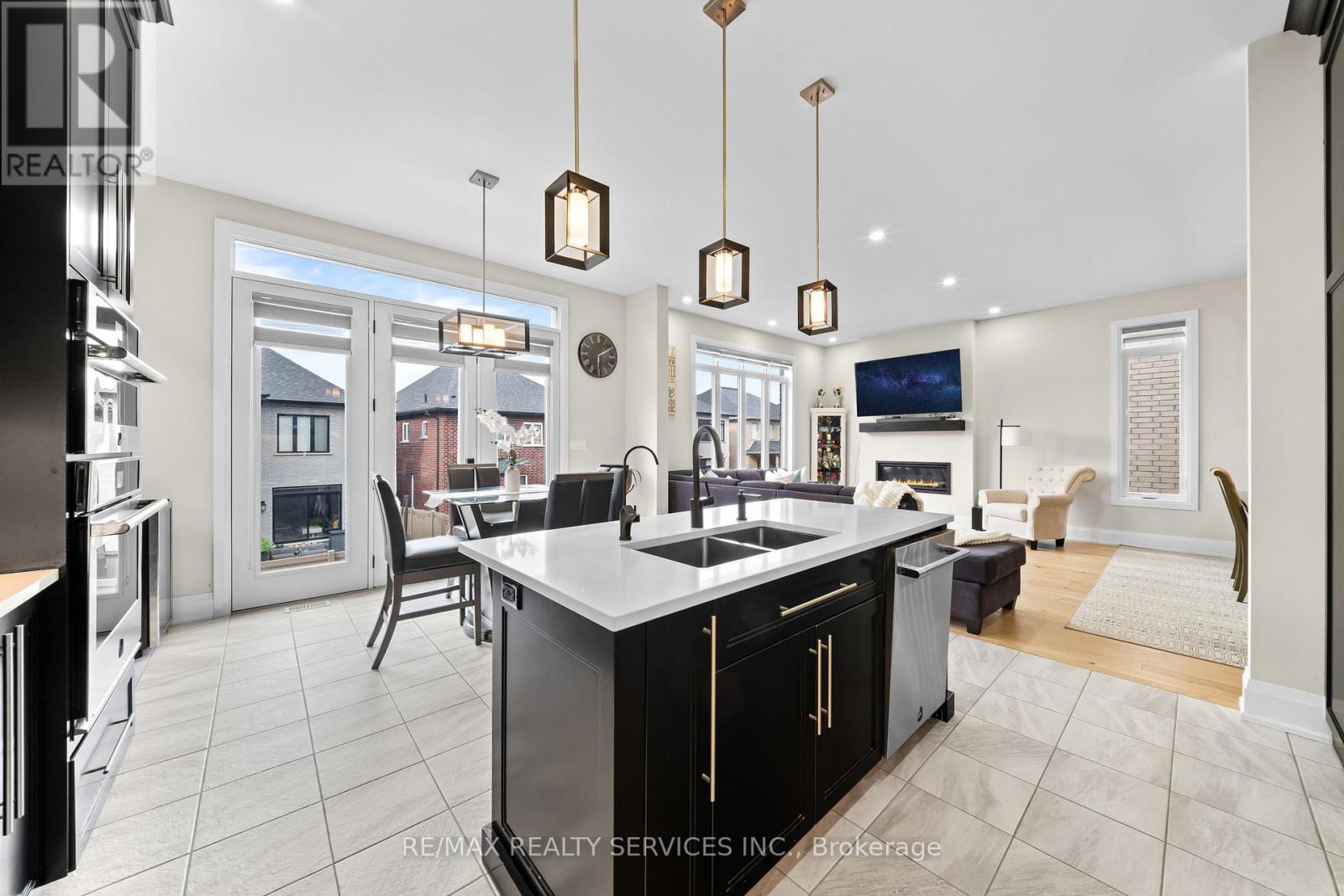 130 PONDCLIFFE DRIVE - Image 18
