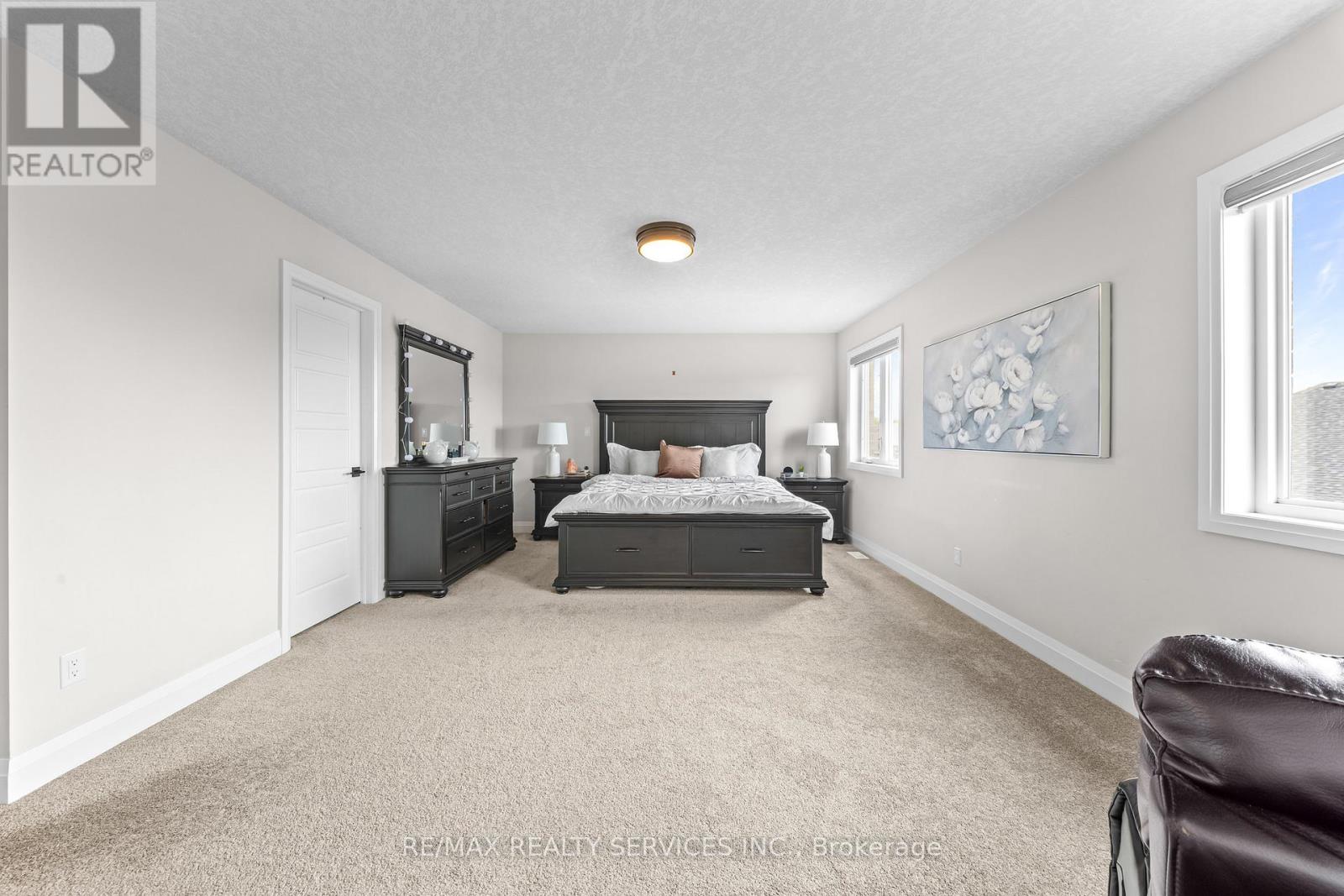 130 PONDCLIFFE DRIVE - Image 30