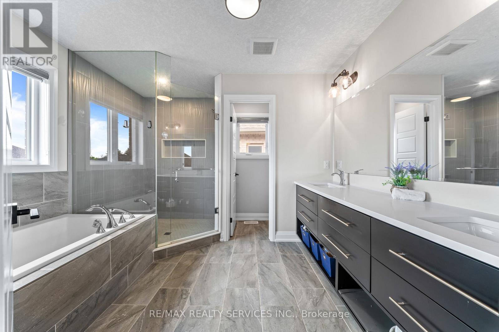 130 PONDCLIFFE DRIVE - Image 31