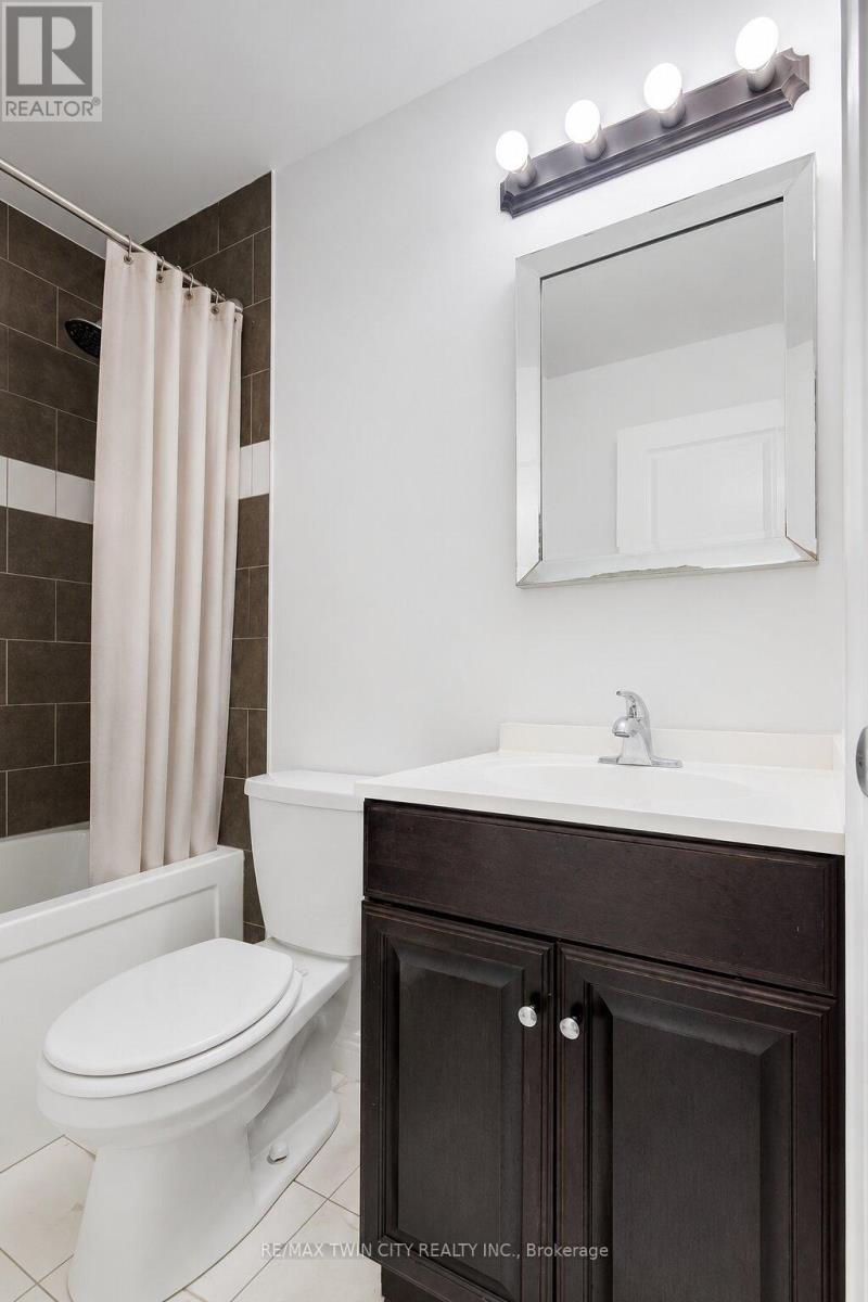 #15 119 CEDAR STREET S - Image 14