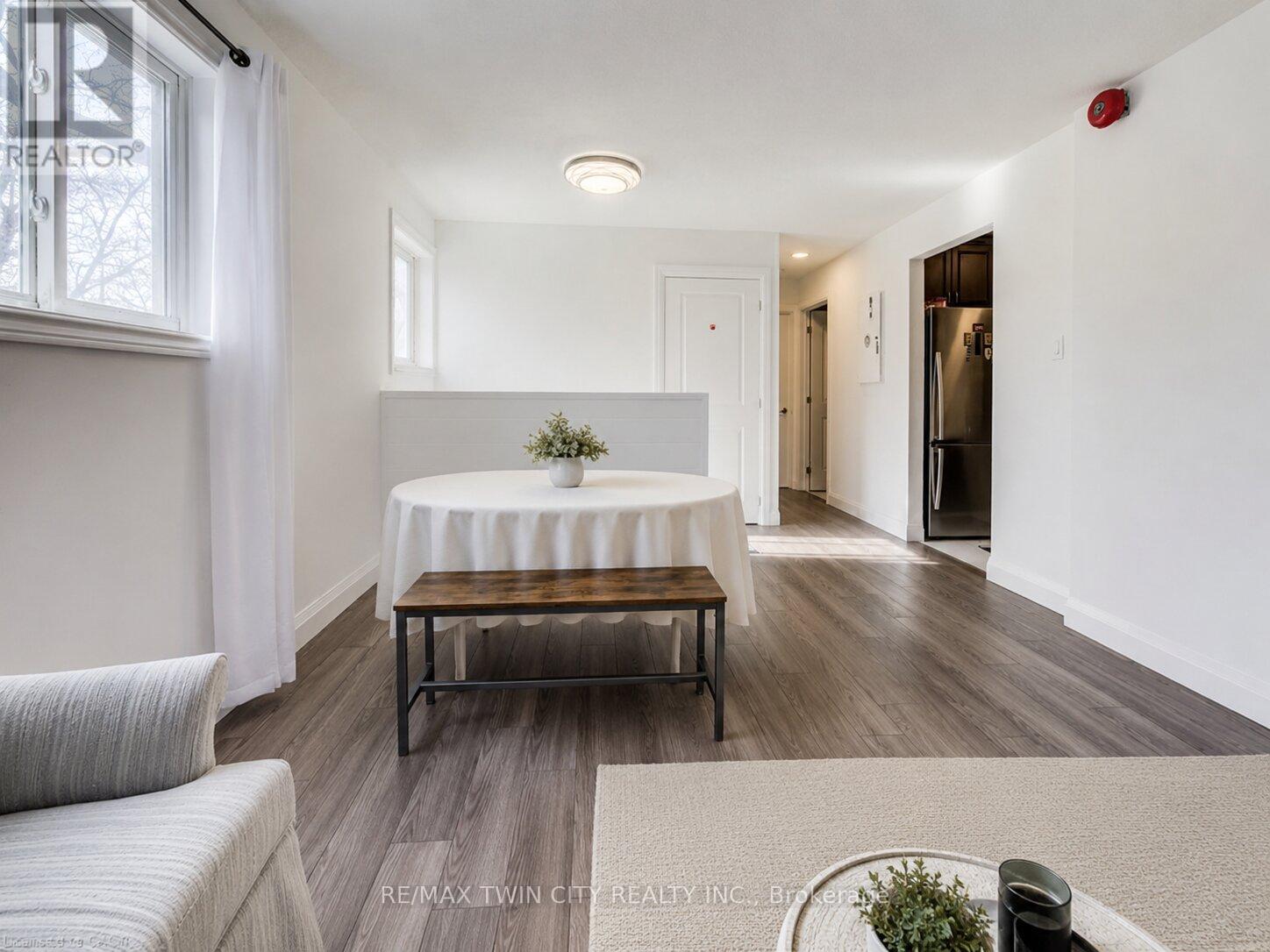 #15 119 CEDAR STREET S - Image 8