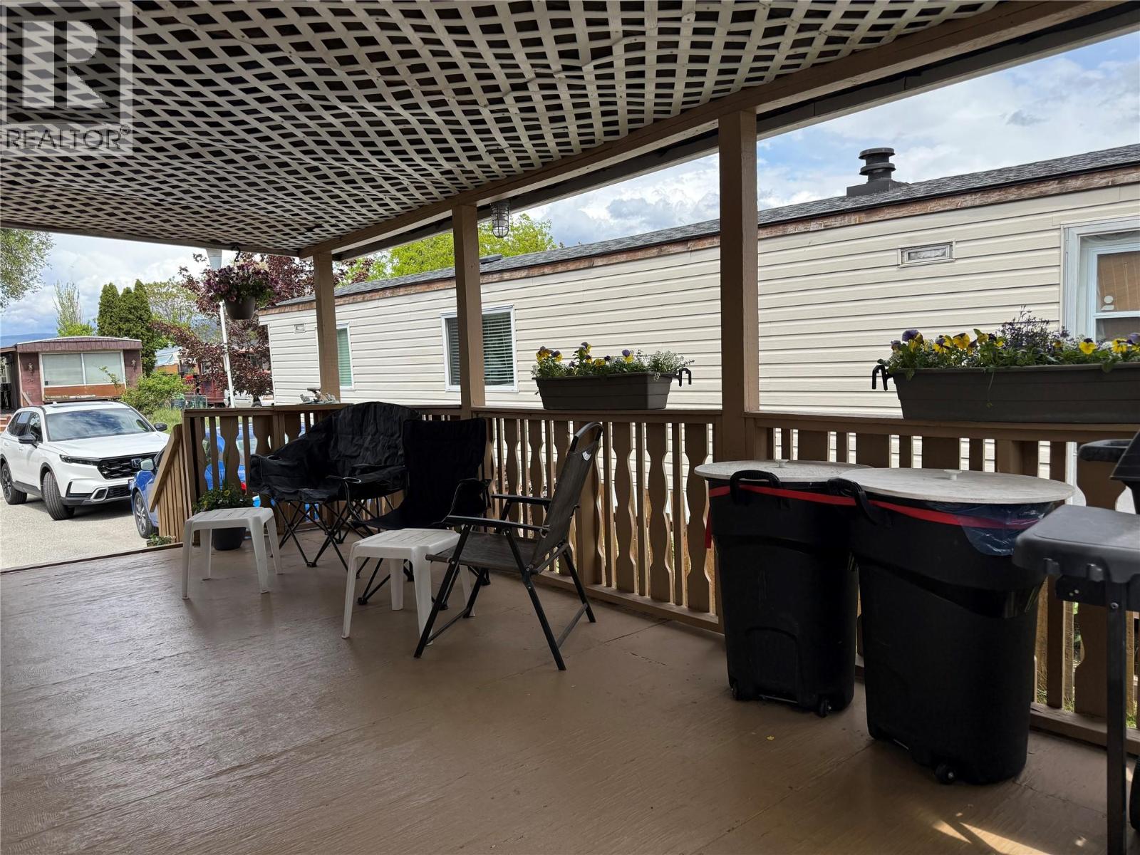#73 3999 Skaha Lake Road - 11