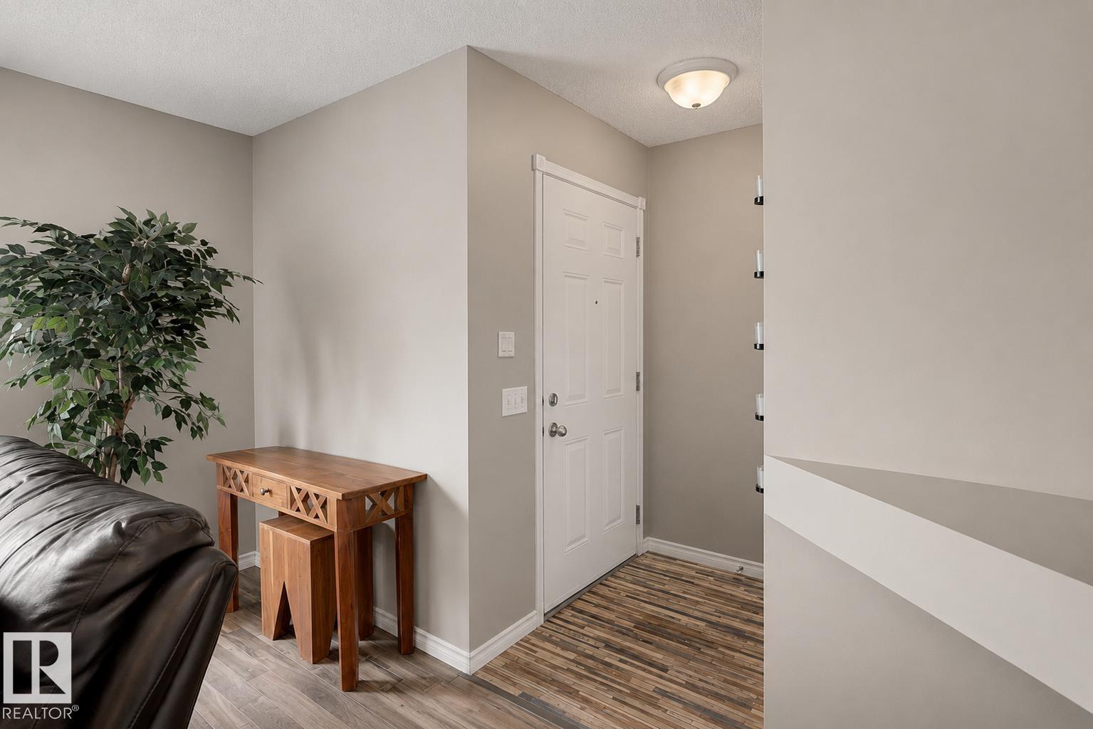 16114 43 Street NW - Photo 9