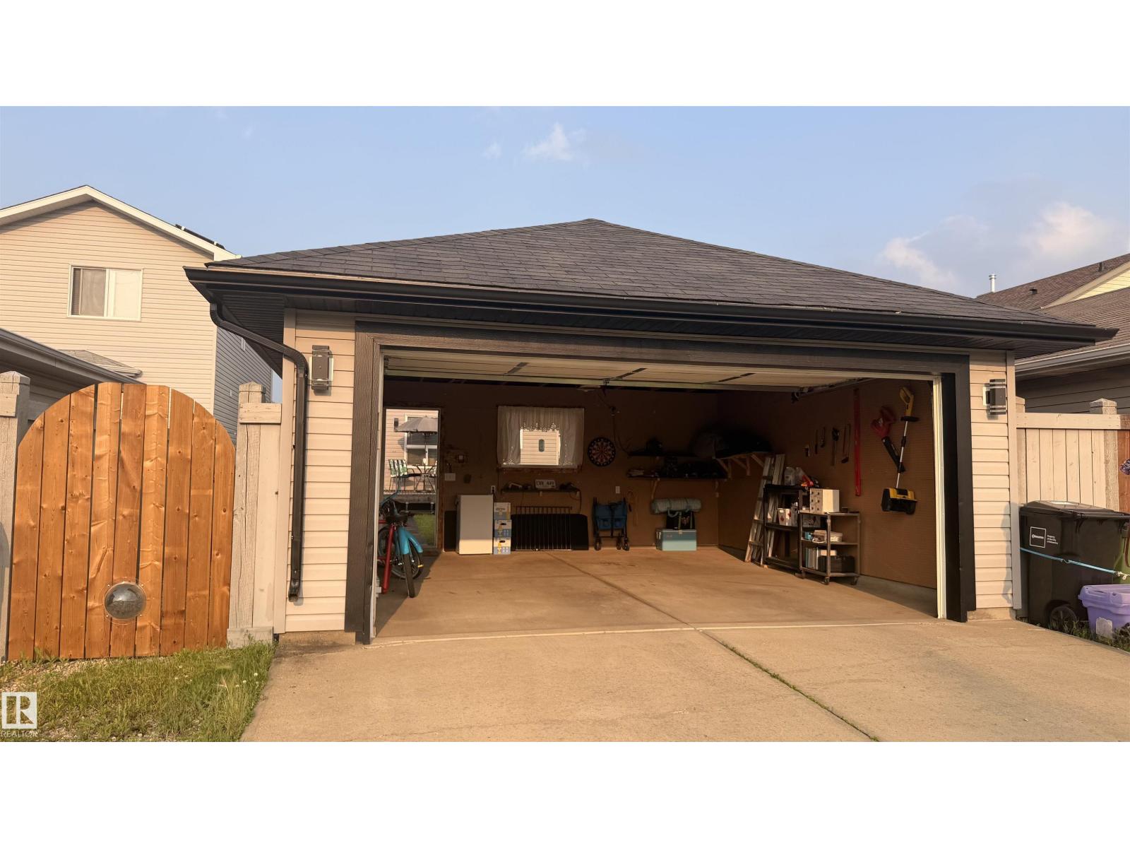 16114 43 Street NW - Photo 27