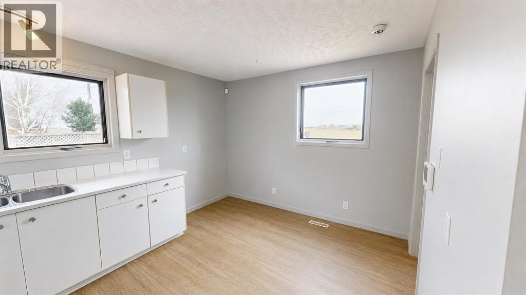 1239 41 Avenue North - Photo 5