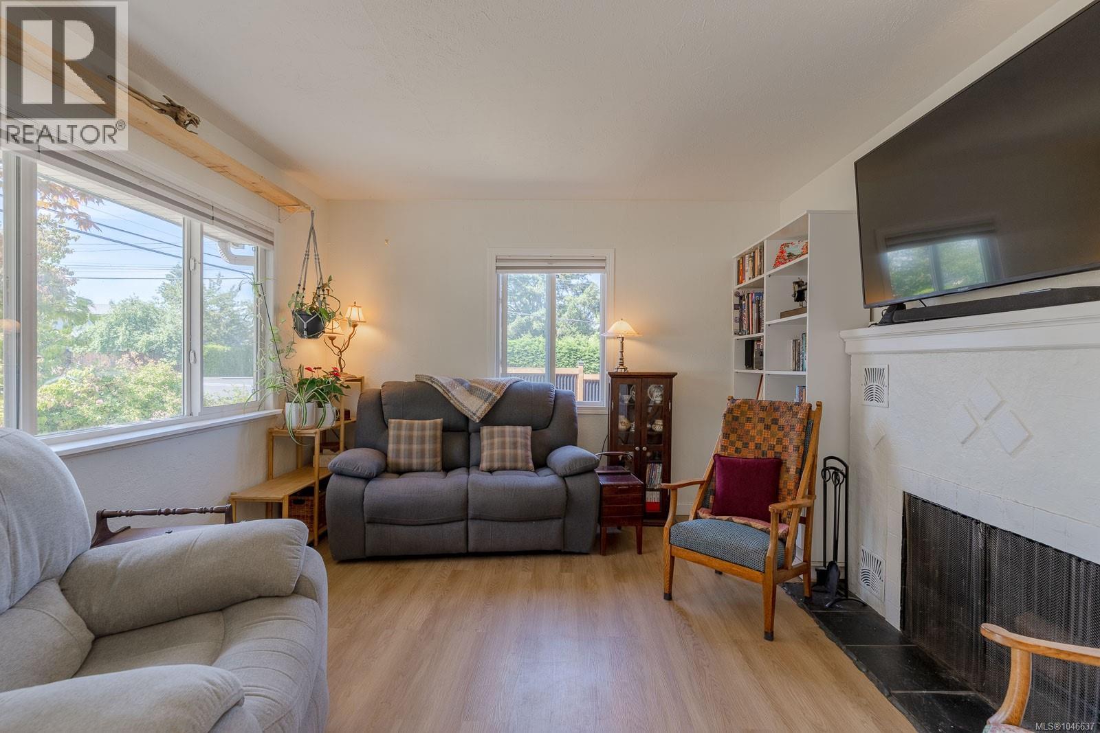1316 Waddington Rd - 11