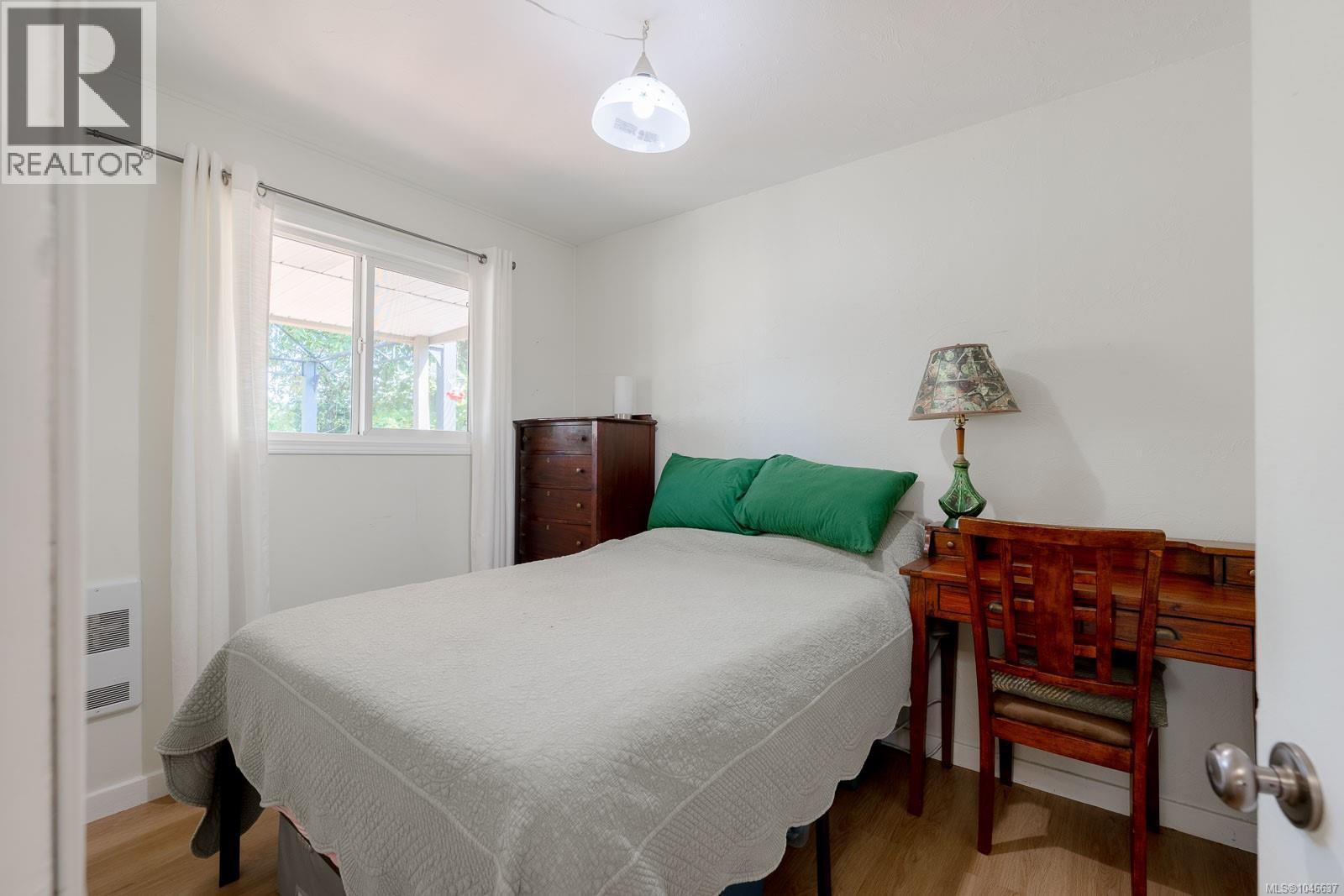 1316 Waddington Rd - Image 14