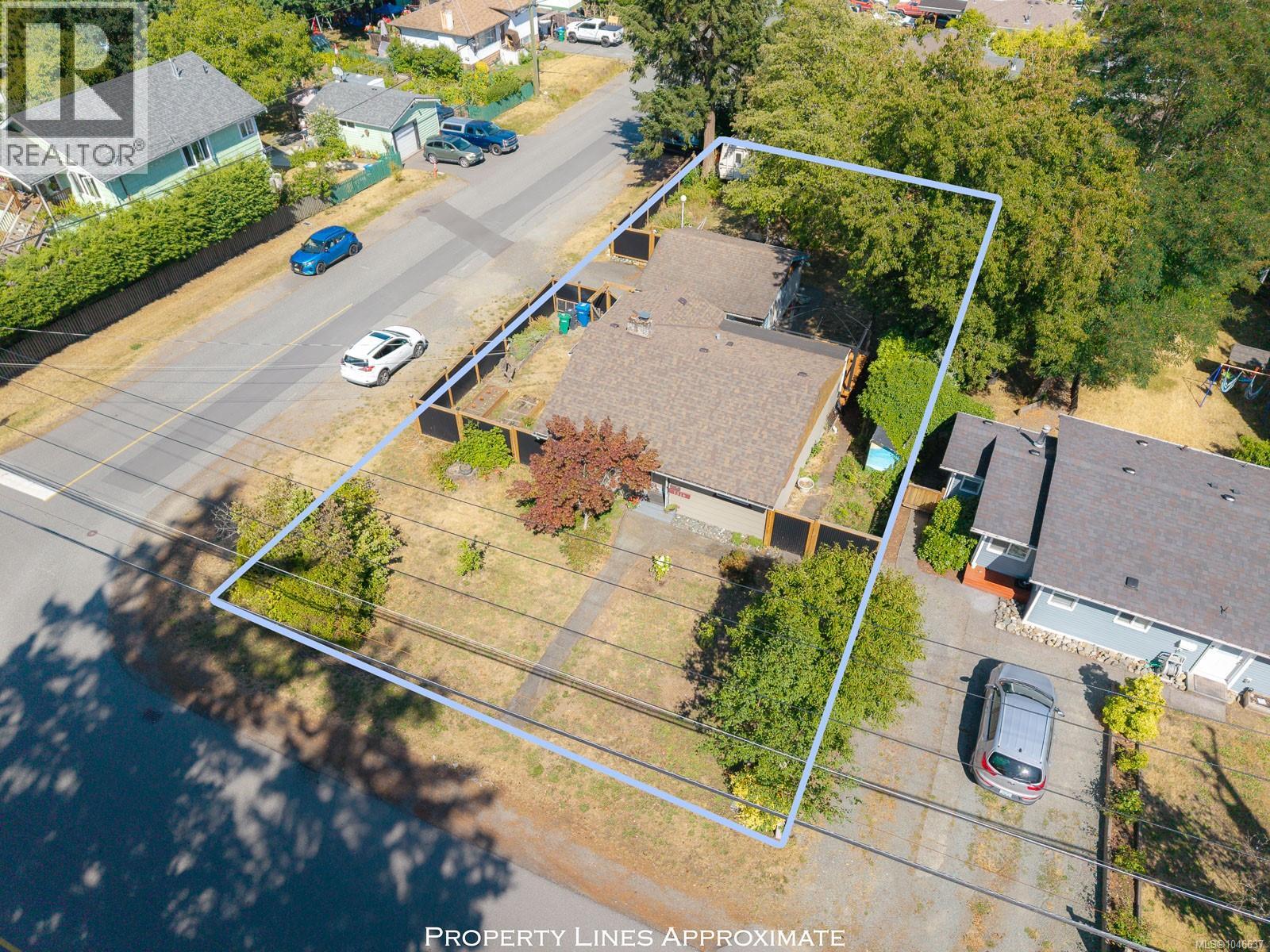 1316 Waddington Rd - Image 27