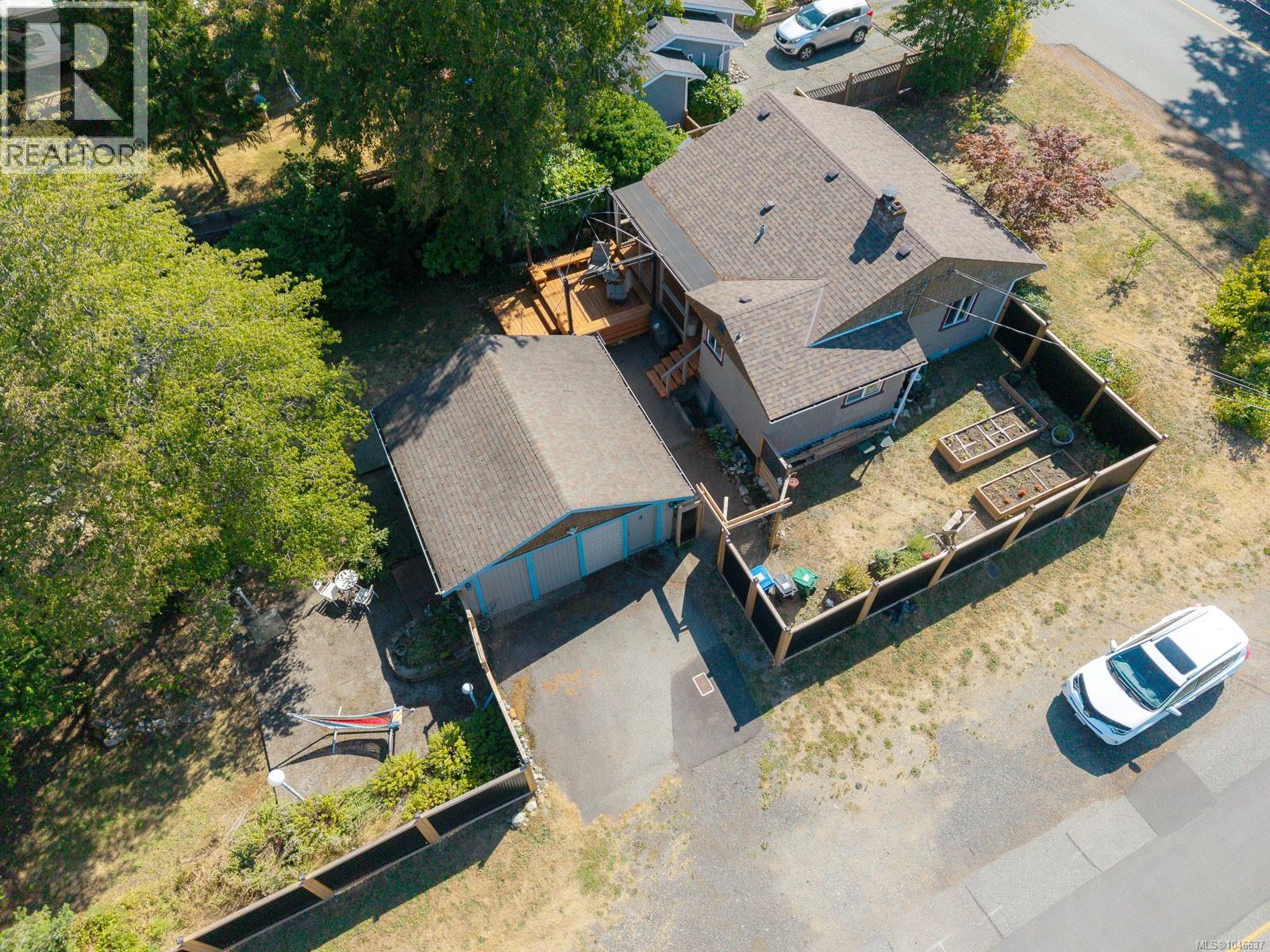 1316 Waddington Rd - Image 30