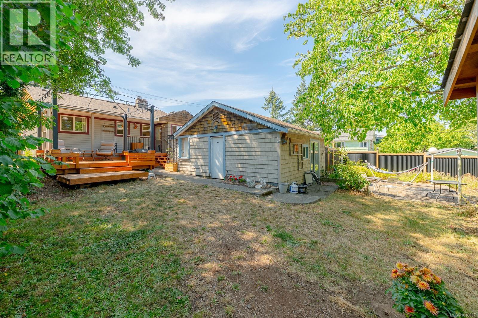 1316 Waddington Rd - 39