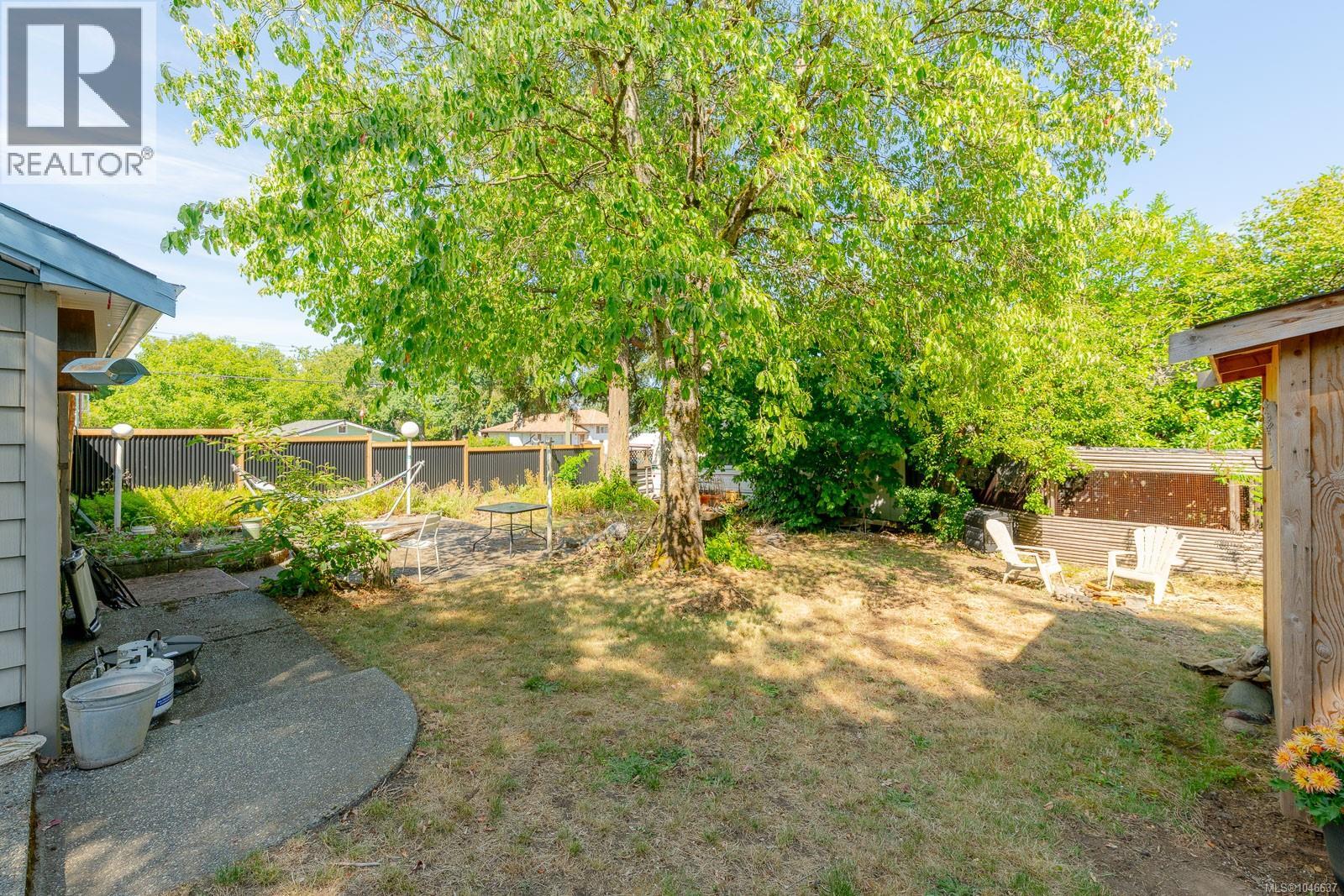 1316 Waddington Rd - 40