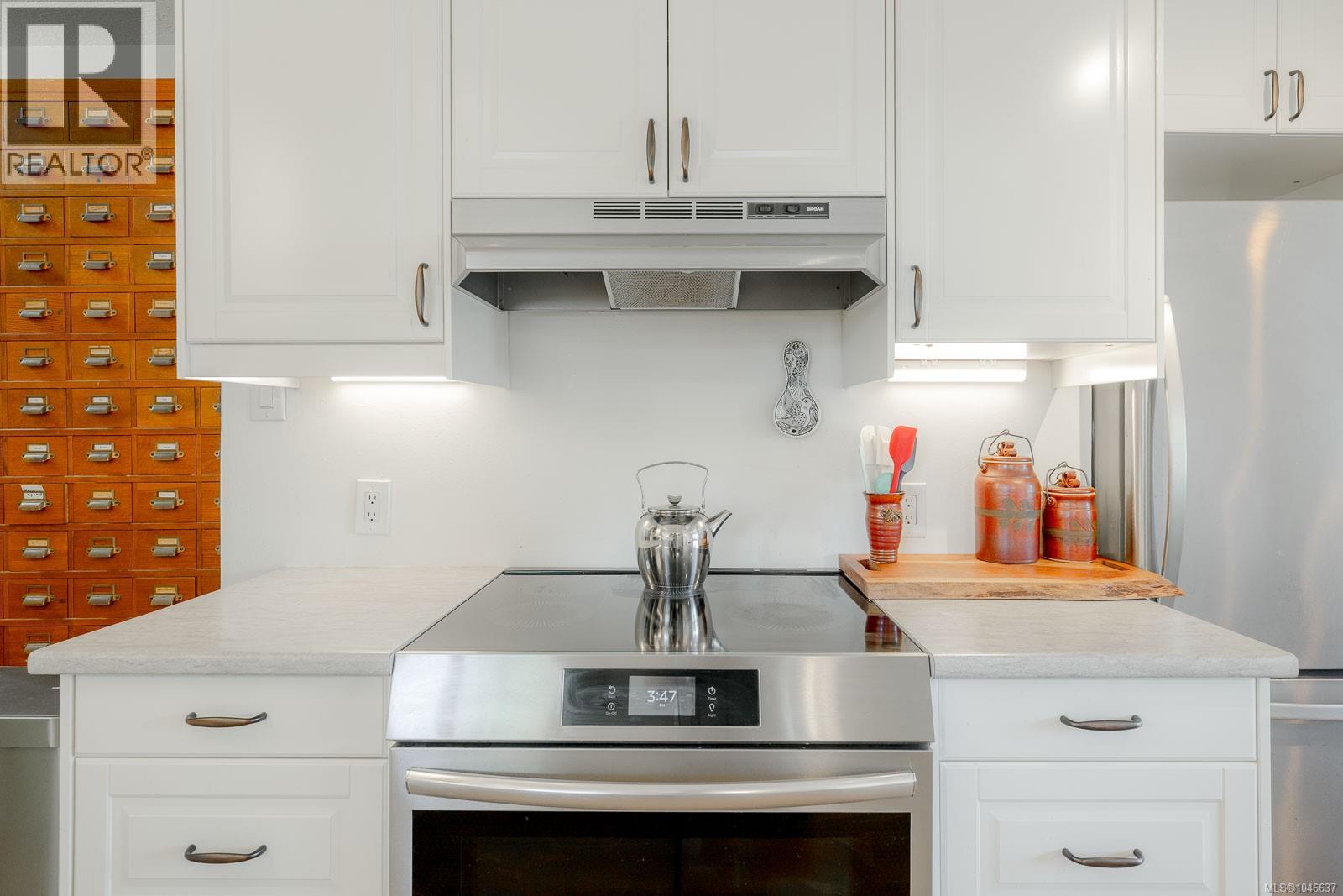 1316 Waddington Rd - 5