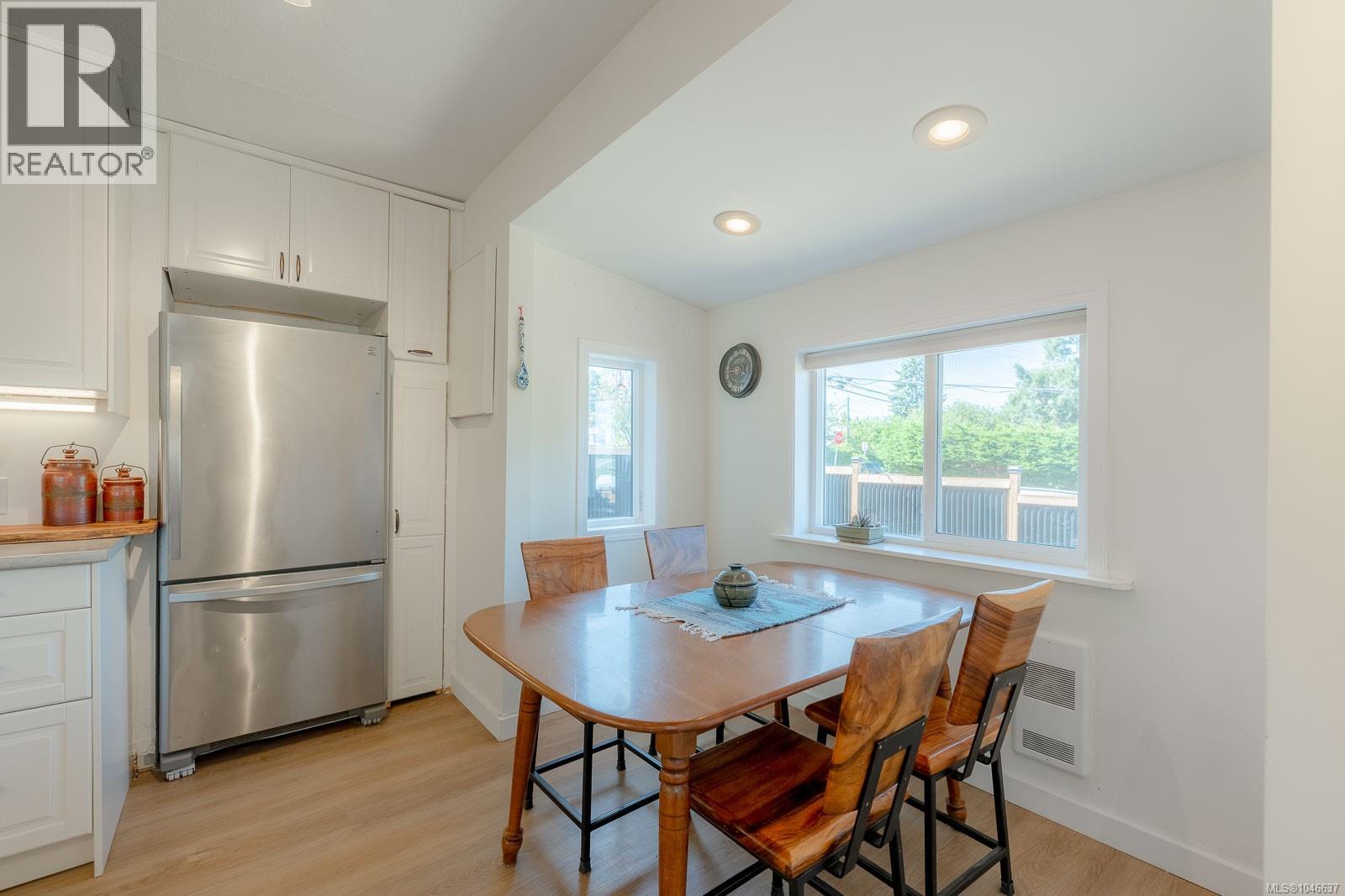 1316 Waddington Rd - Image 8