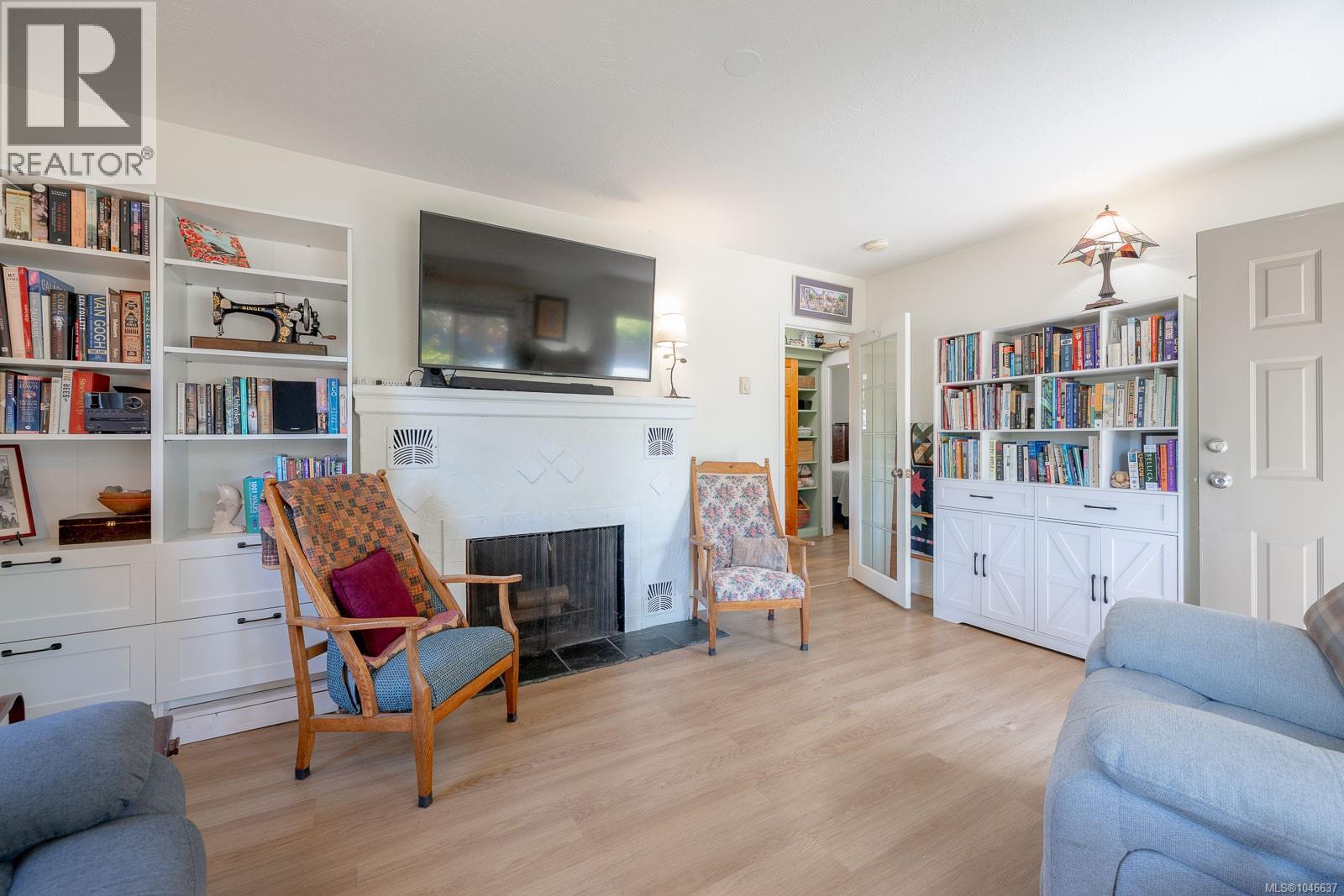 1316 Waddington Rd - 9