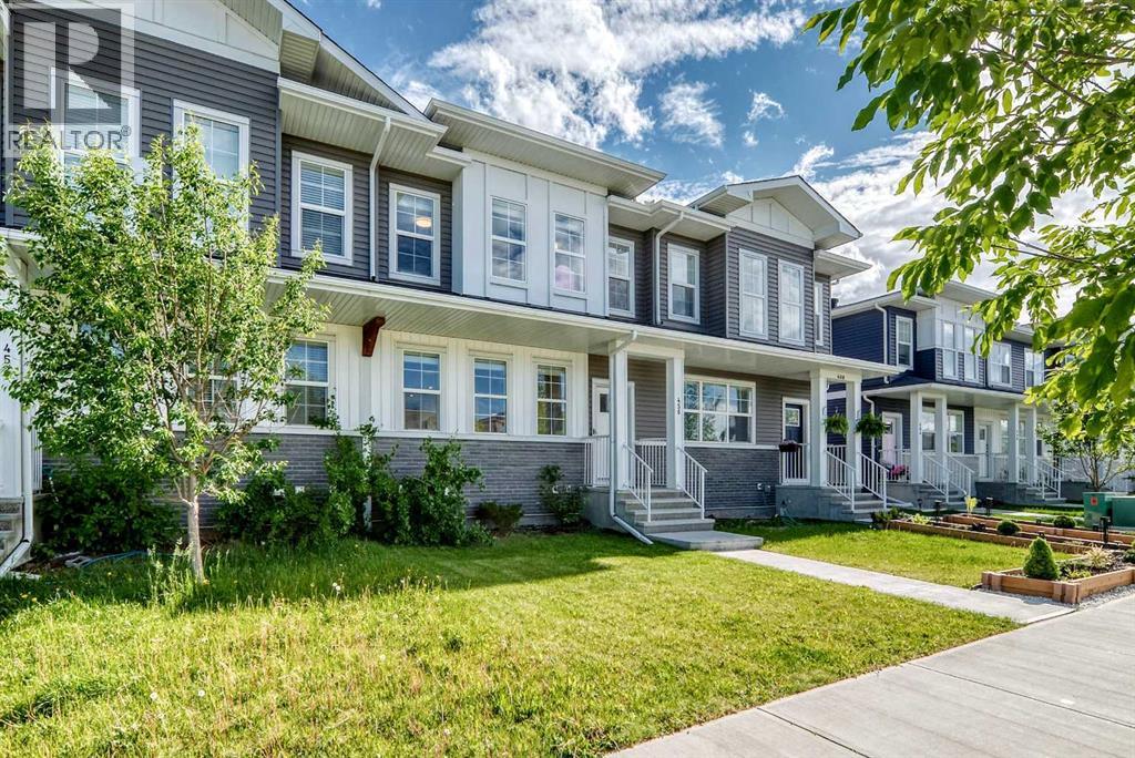 456 West Lakeview Drive