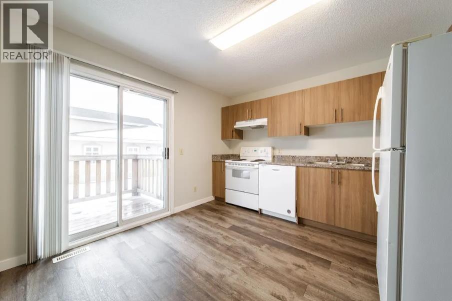 32 Holmes Street - Photo 9