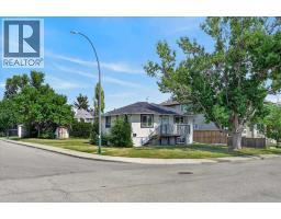 440 53 Avenue SW - photo 4