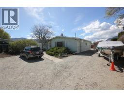 Primary Bedroom - 402 Conklin Avenue, Penticton, BC V2A2T4 Photo 7
