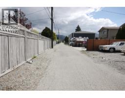 402 Conklin Avenue, Penticton, BC V2A2T4 Photo 12