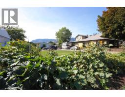Dining room - 402 Conklin Avenue, Penticton, BC V2A2T4 Photo 6