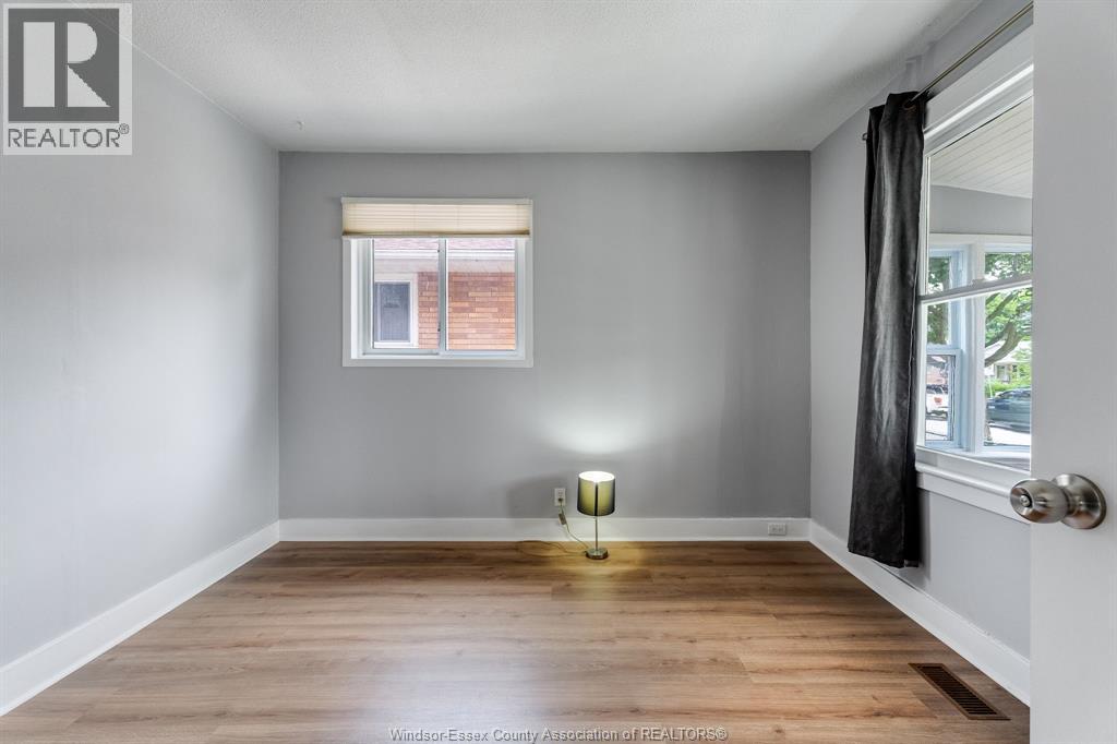 1563 Albert ROAD - Image 11