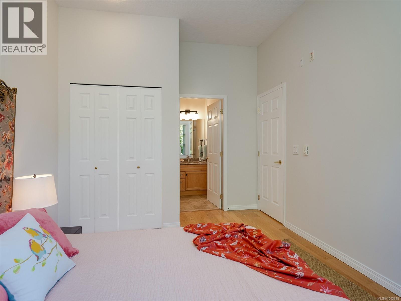 #106 455 Kingston St - 13
