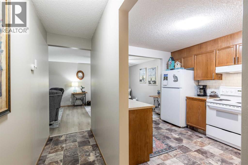 1480 Southview Drive Southeast - Photo 5