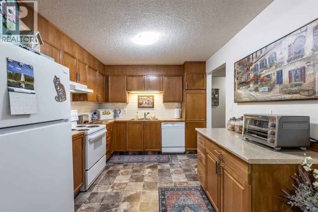 1480 Southview Drive Southeast - Photo 7