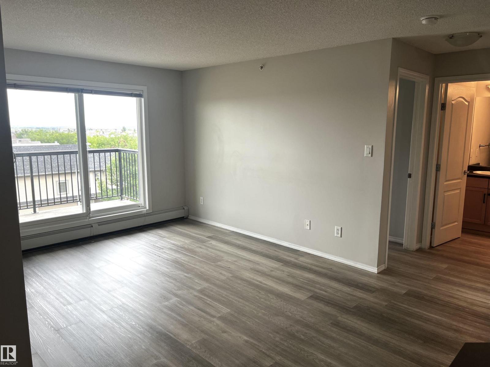 #411 5951 165 AV NW - 8