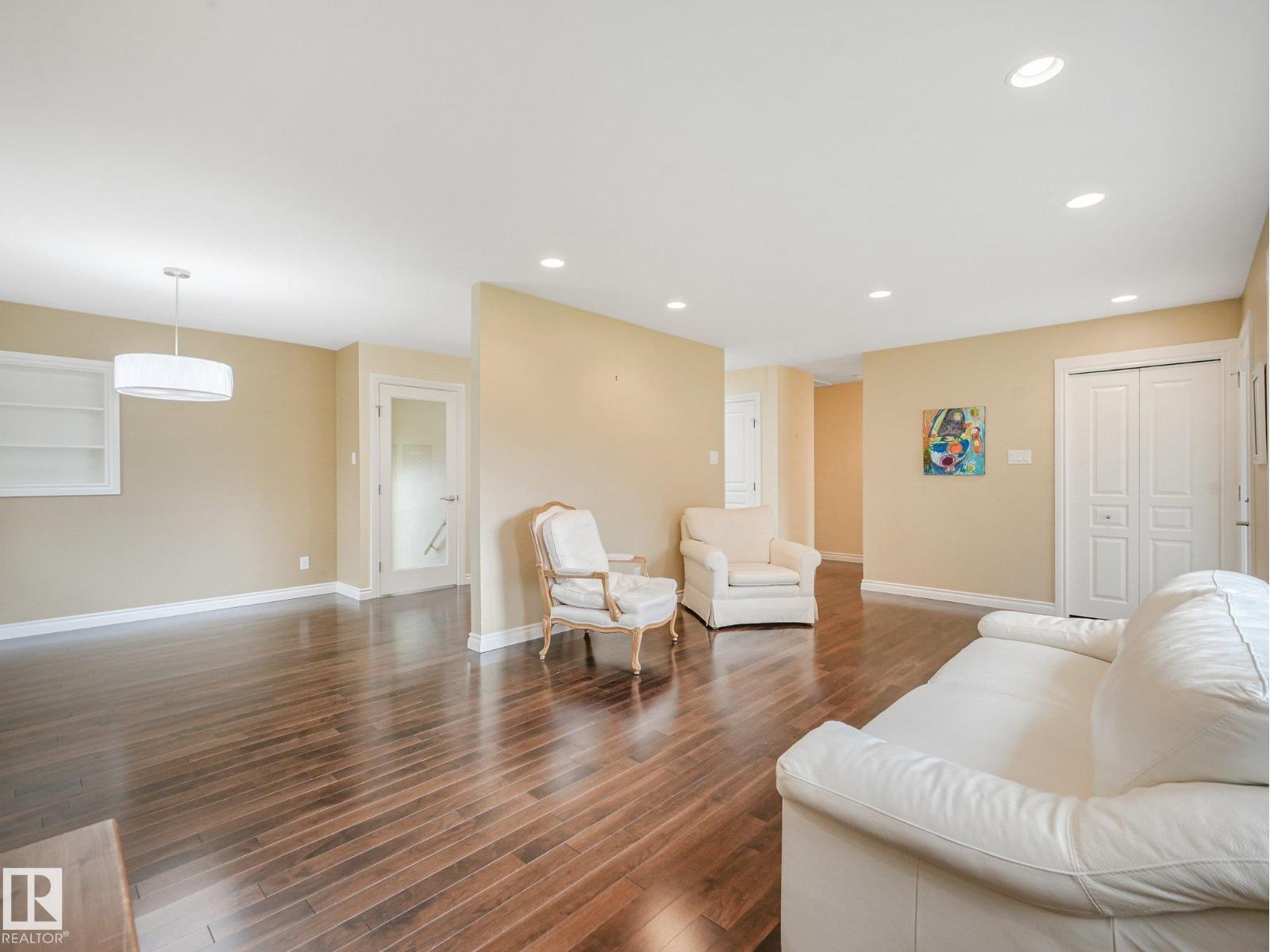 15617 80 Avenue NW - Photo 5