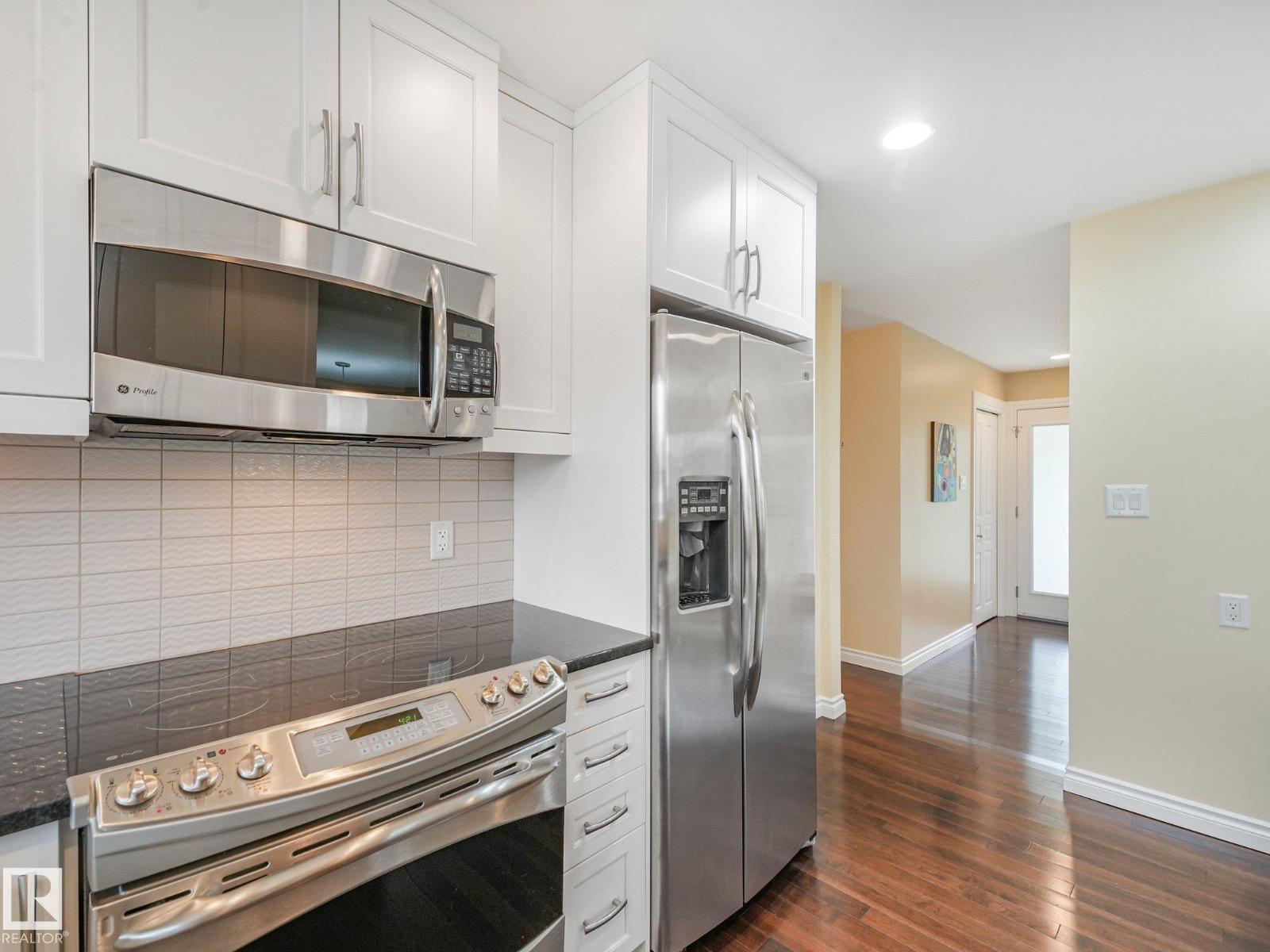 15617 80 Avenue NW - Photo 16