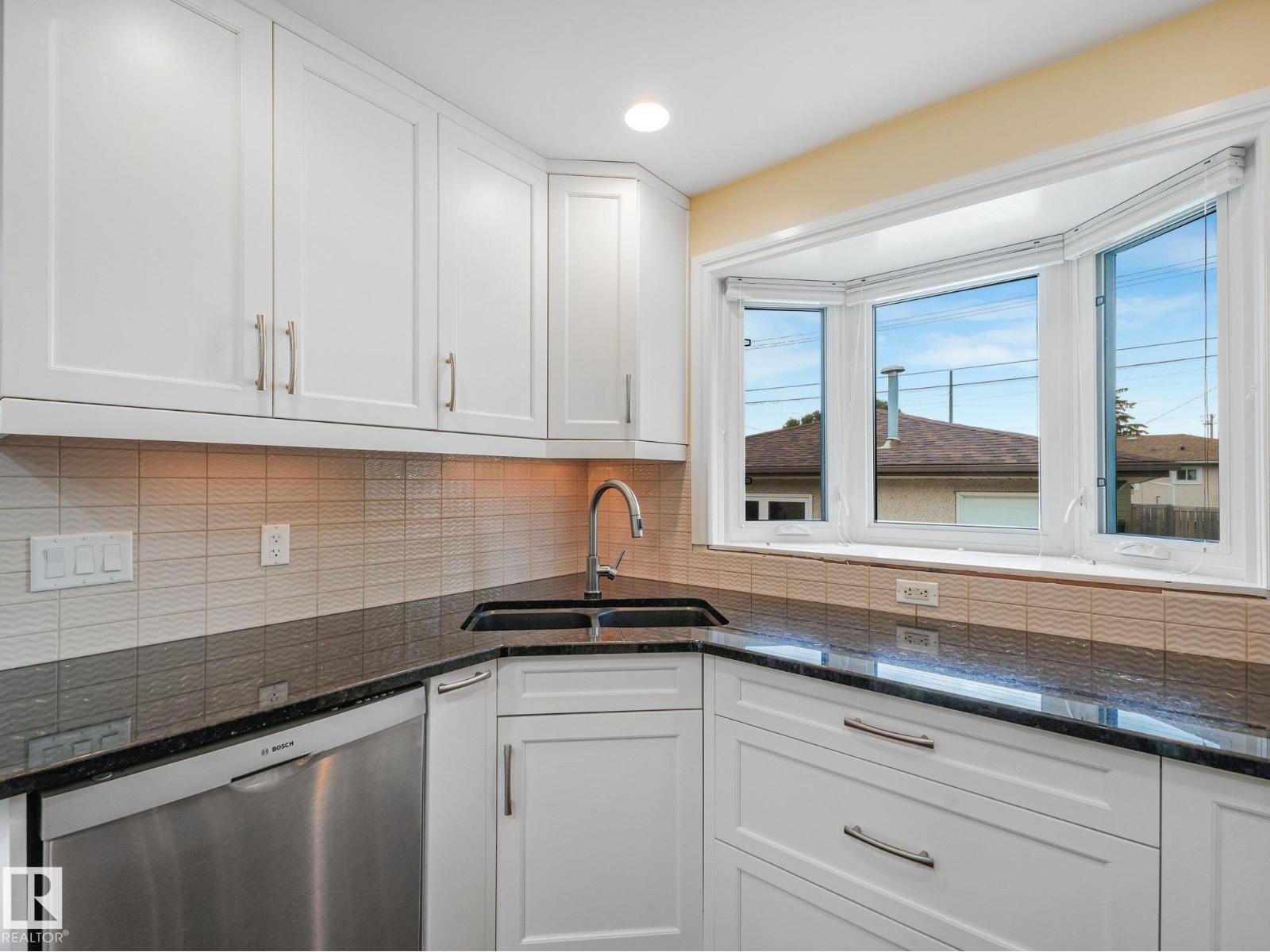 15617 80 Avenue NW - Photo 14