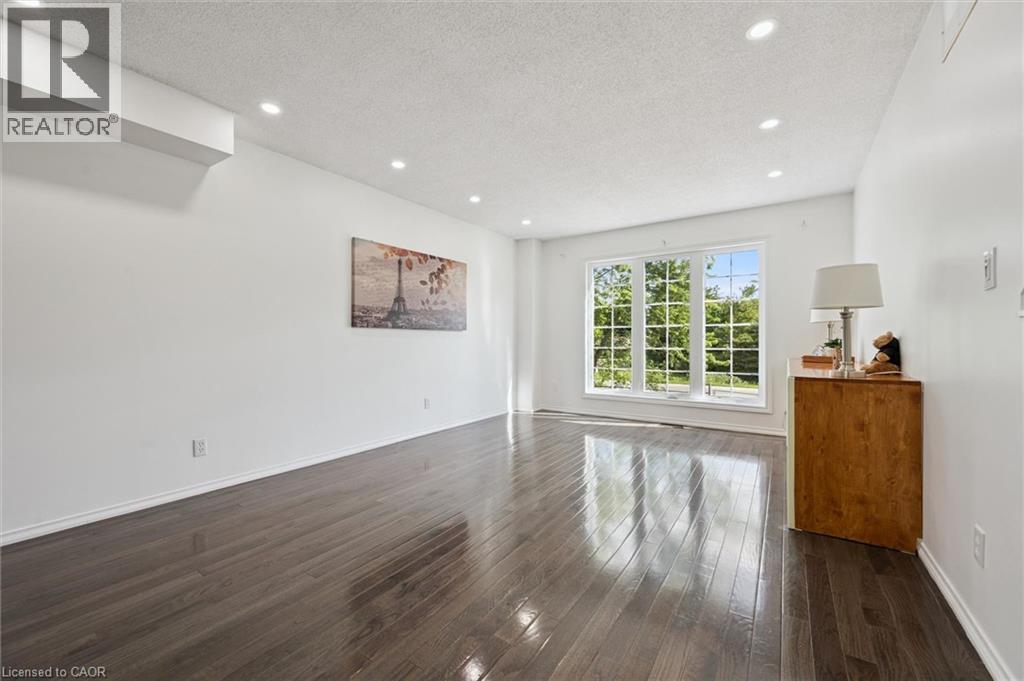 600 WHITE ELM Boulevard Unit# 9 — photo 3