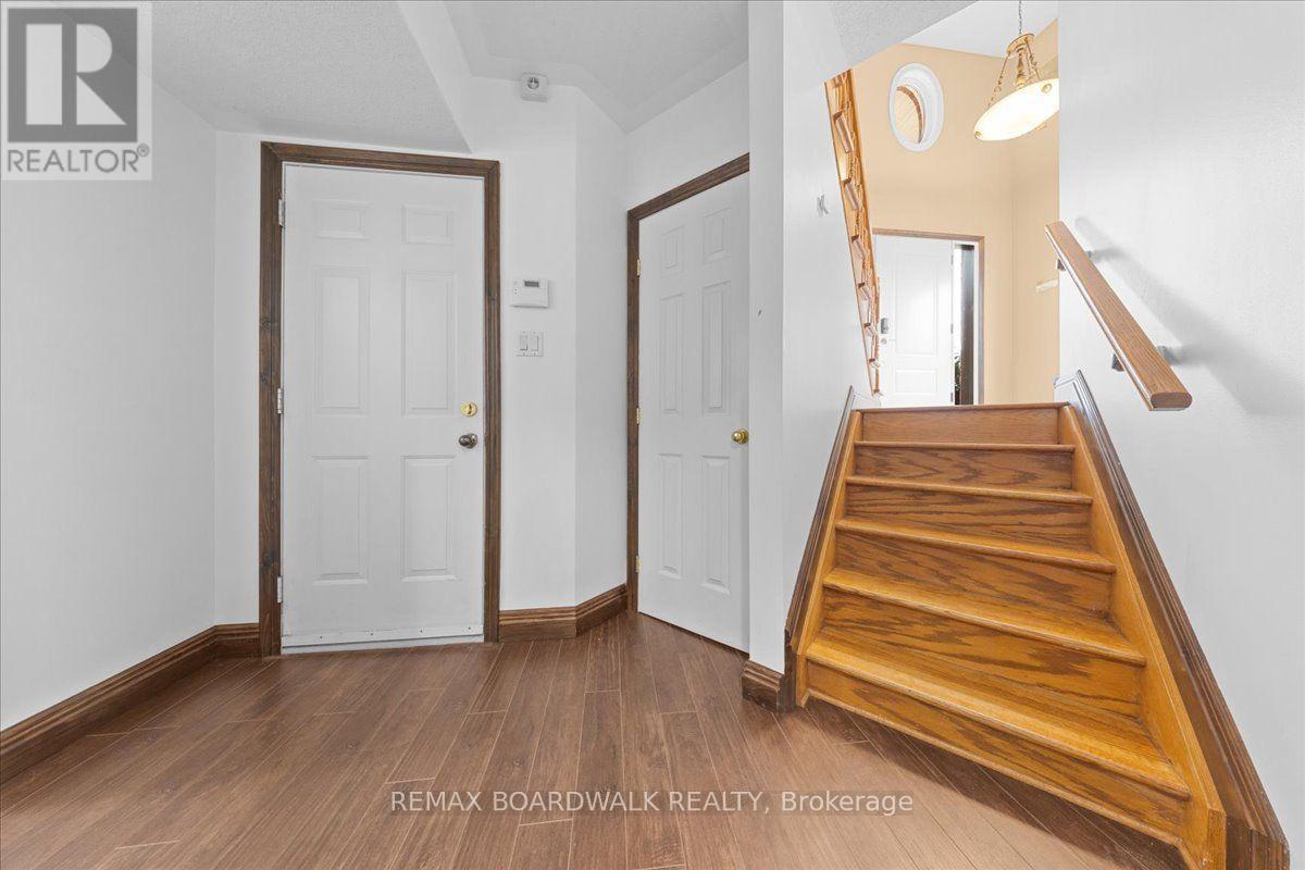 4 Bed, 2 Bath House for Sale in Ottawa – 161 CASTLE GLEN CRESCENT, Ottawa – MLS# X13673338 - Image 27