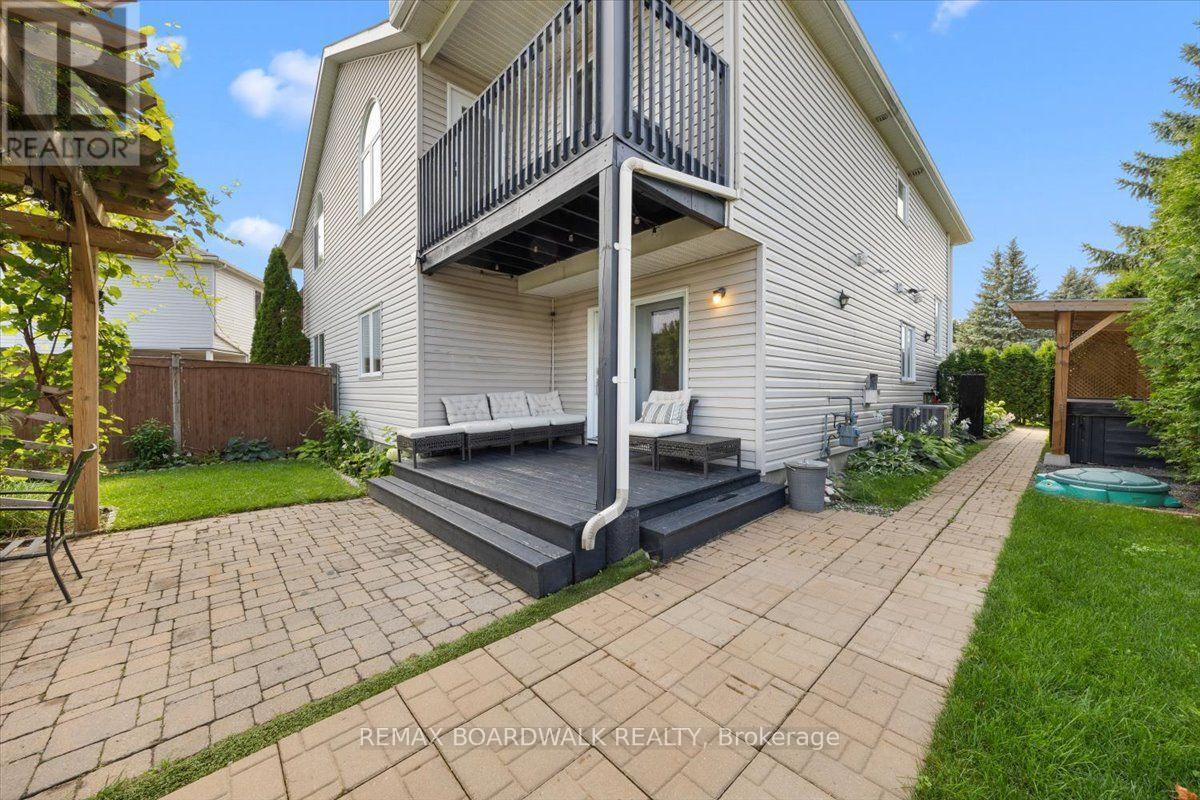 4 Bed, 2 Bath House for Sale in Ottawa – 161 CASTLE GLEN CRESCENT, Ottawa – MLS# X13673338 - Image 39