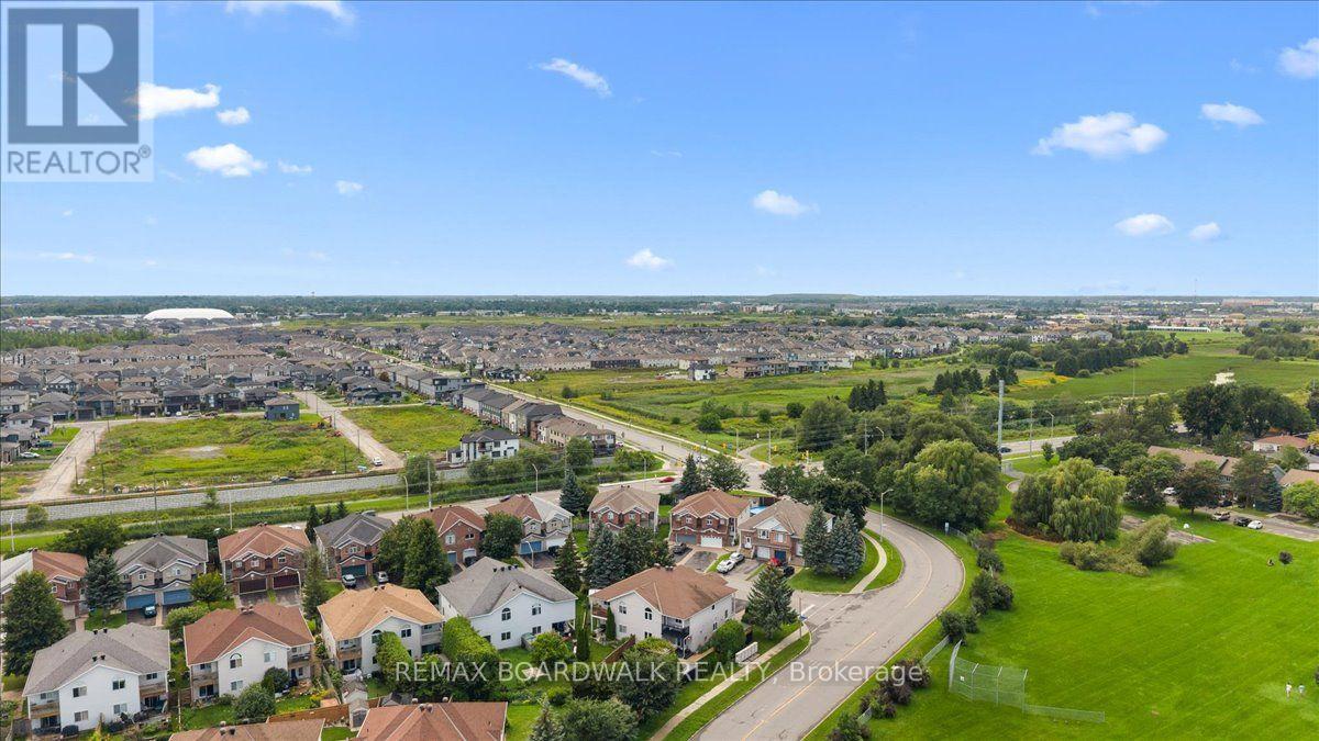 4 Bed, 2 Bath House for Sale in Ottawa – 161 CASTLE GLEN CRESCENT, Ottawa – MLS# X13673338 - Image 47