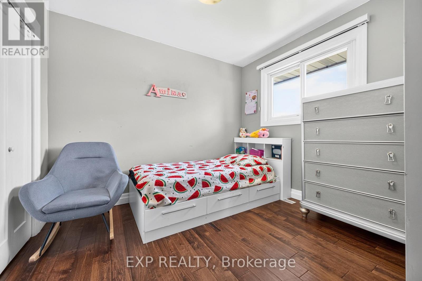 8 DUNRAVEN AVENUE - Image 23