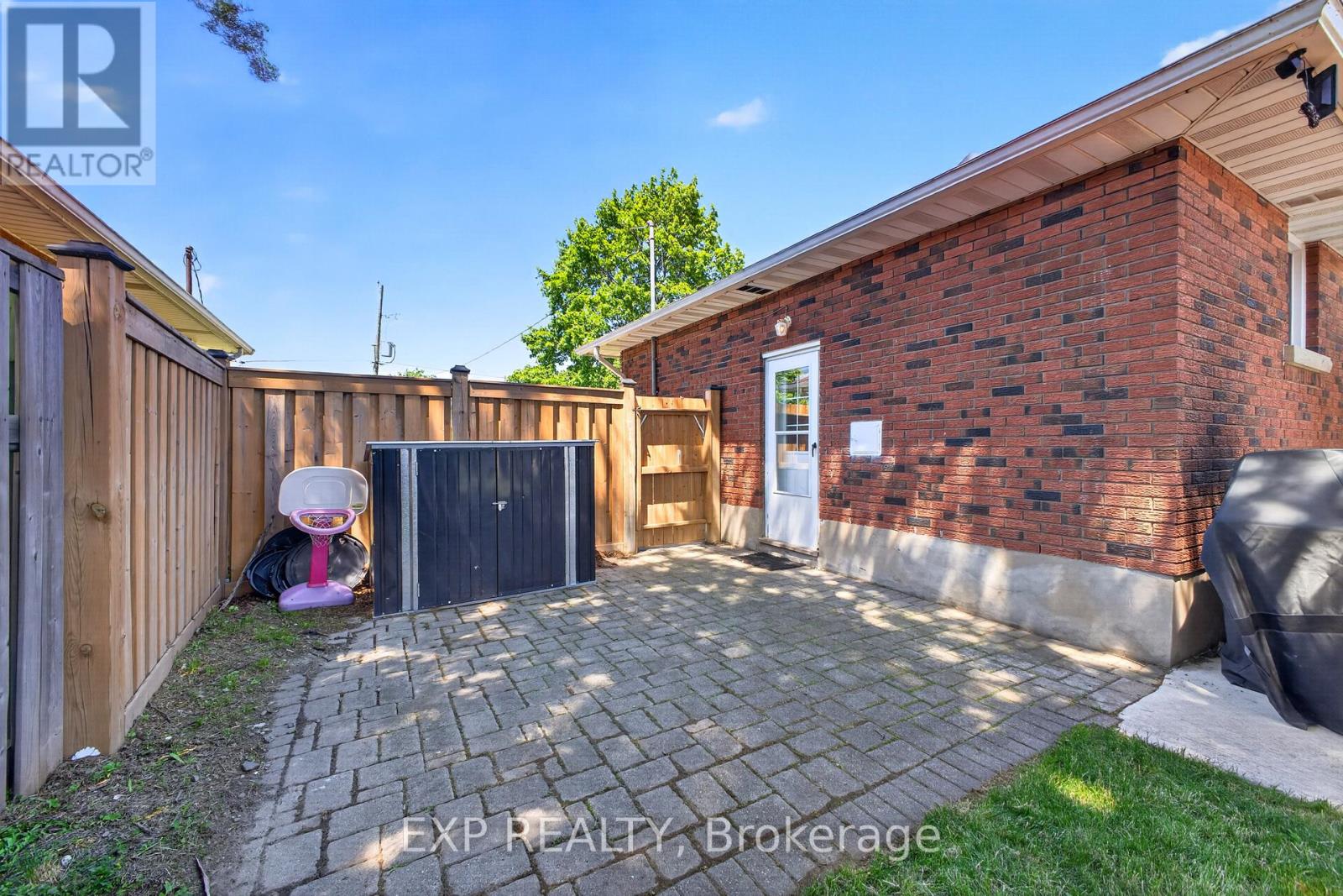 8 DUNRAVEN AVENUE - Image 38