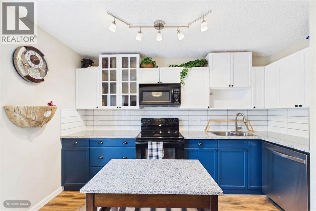 #24 800 Bowcroft Place - 6