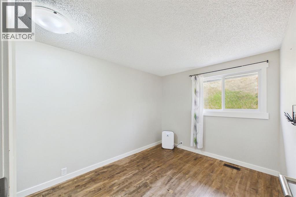 #24 800 Bowcroft Place - 17