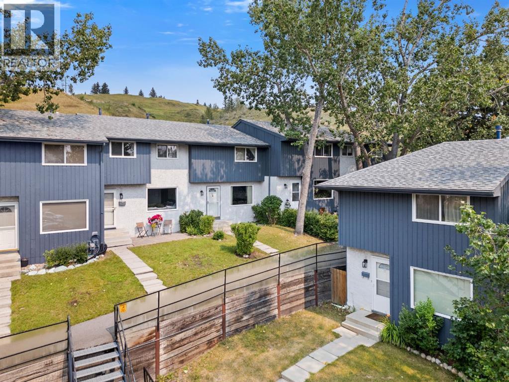 #24 800 Bowcroft Place - 2