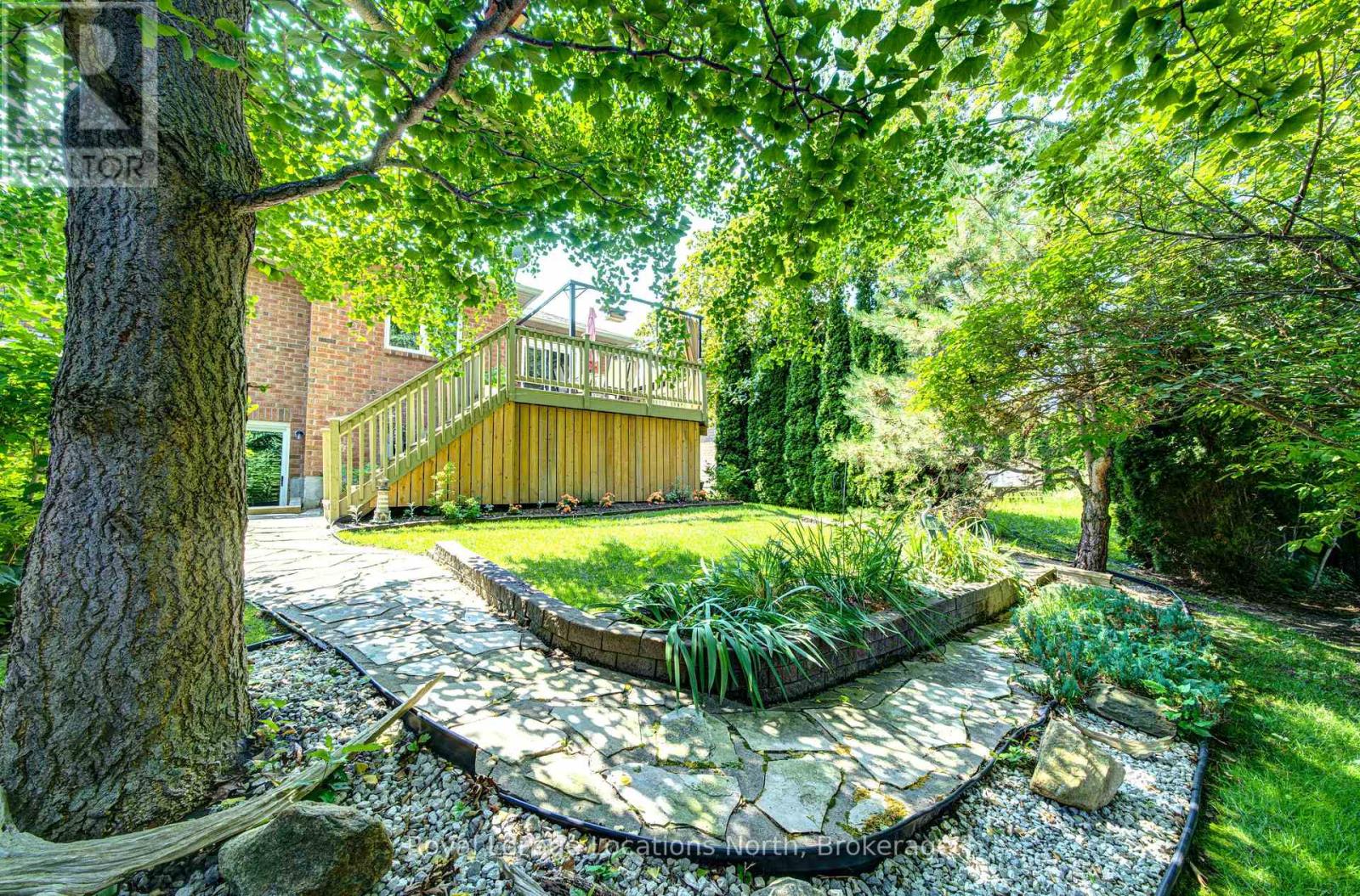 68 ACORN CRESCENT - 43