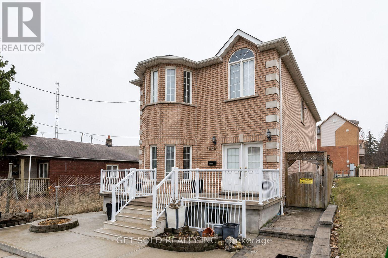 Photo of 1496 Keele Street