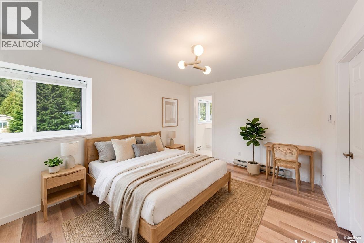 1004 PIA ROAD, Squamish
