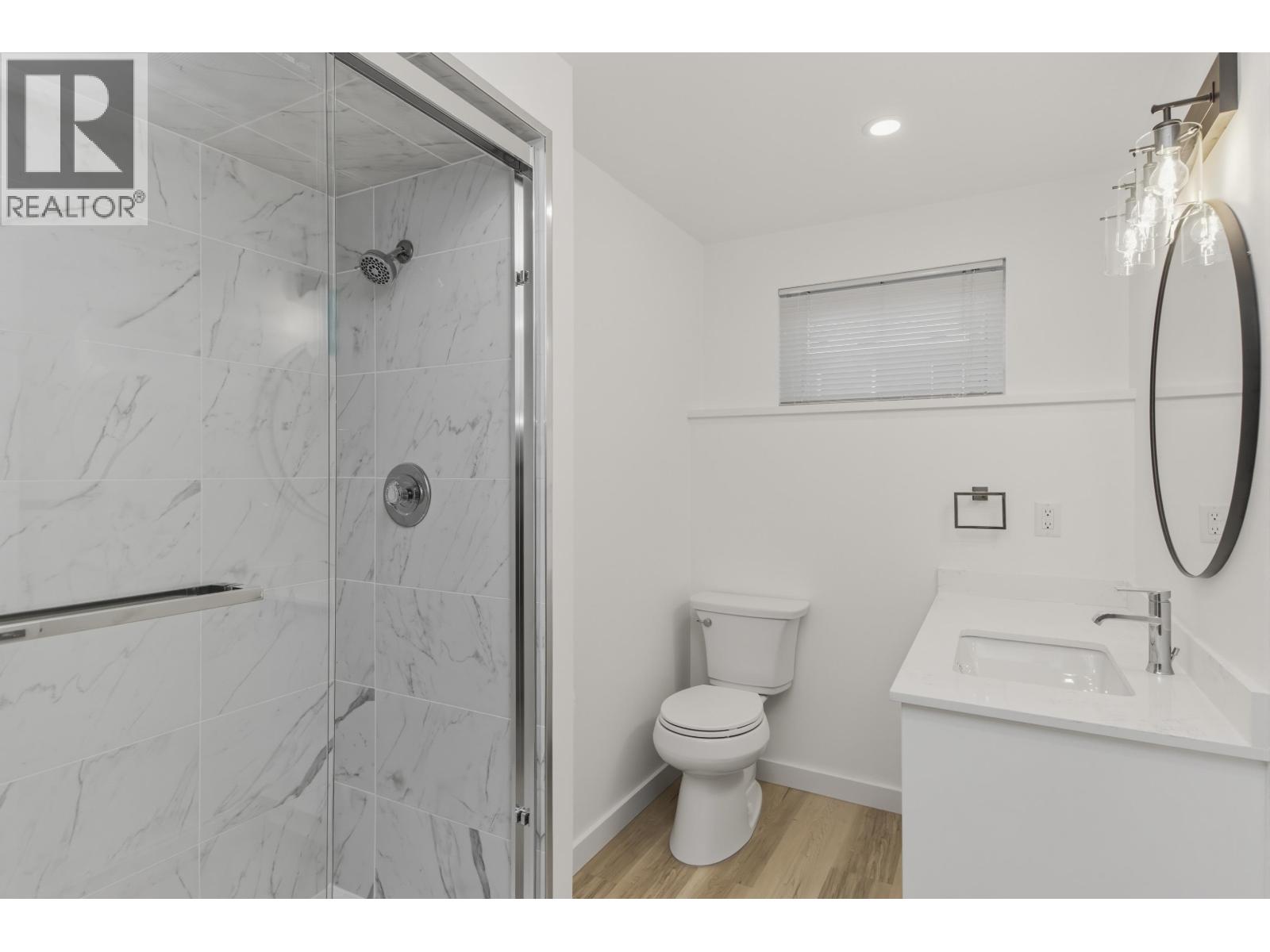 1004 PIA ROAD, Squamish