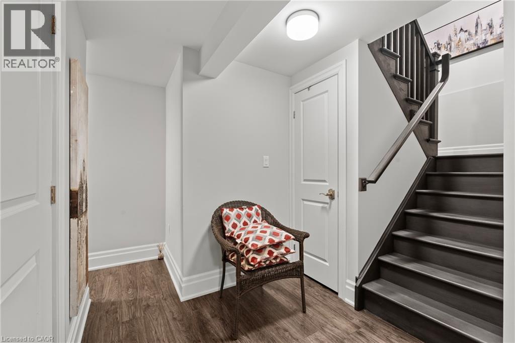 8 ST. ANDREWS Lane S - Image 27