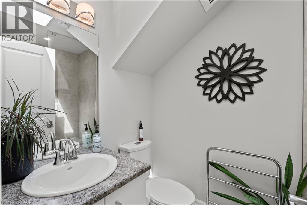 8 ST. ANDREWS Lane S - Image 33
